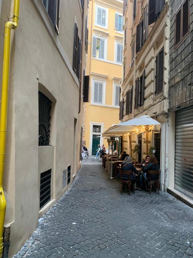 Apartment Casa Trevi Rom